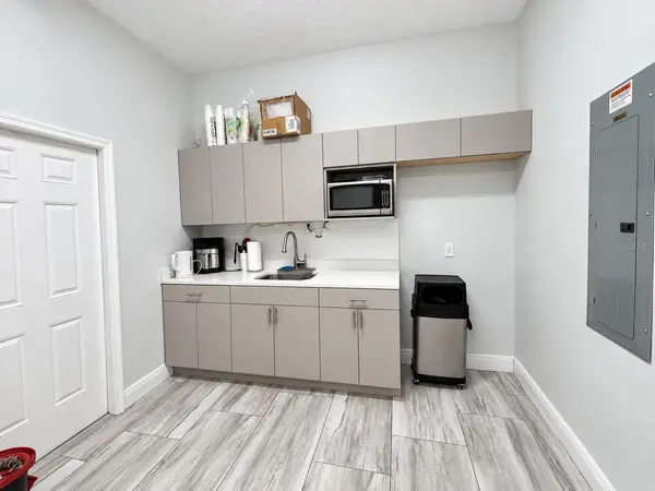 4355 HUNTERS PARK LN #9, Orlando, FL 32837