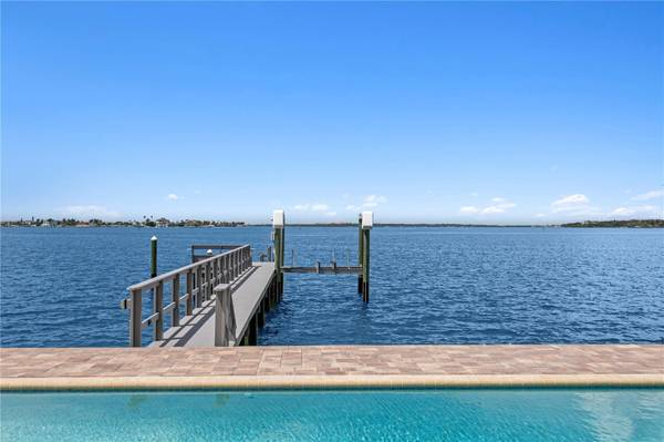 7989 CAUSEWAY BLVD N, St Petersburg, FL, 33707 photo 40