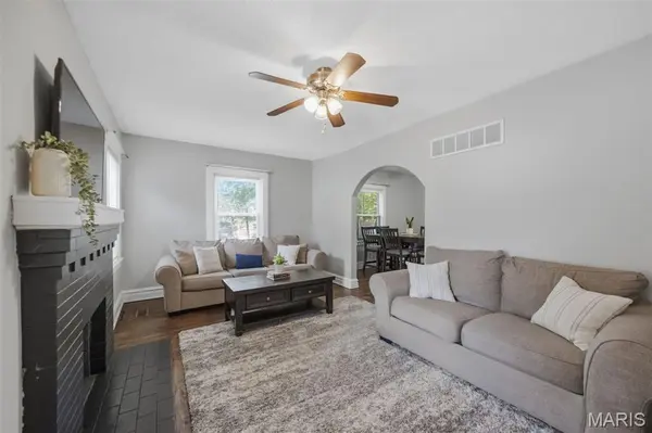 8510 S Laclede Station, St Louis, MO 63123