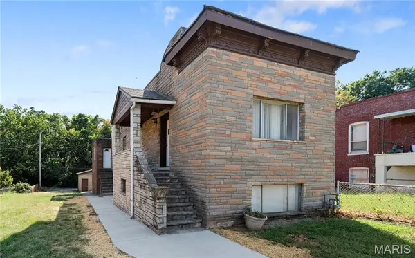 6424 Brockschmidt PL, St Louis, MO 63139