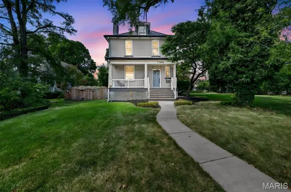7303 Lindbergh DR, St Louis, MO 63117