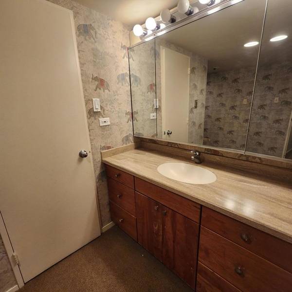 175 E Delaware PL #8508, Chicago, IL 60611