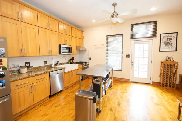 4424 S University AVE #1, Chicago, IL 60653