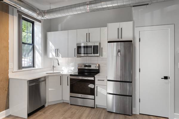 7645 N SHERIDAN RD #112, Chicago, IL 60626