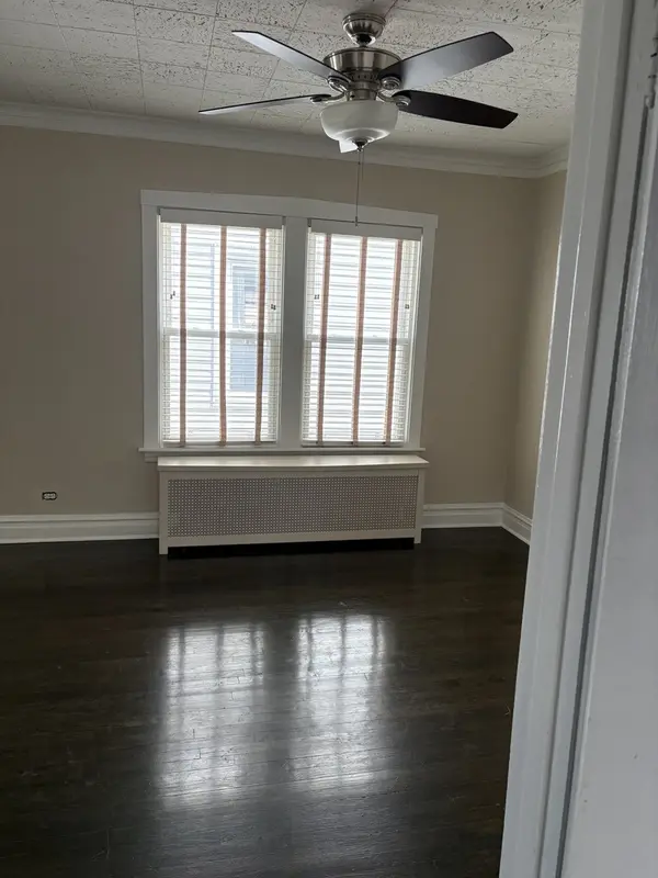 5925 W Eastwood AVE #1, Chicago, IL 60630