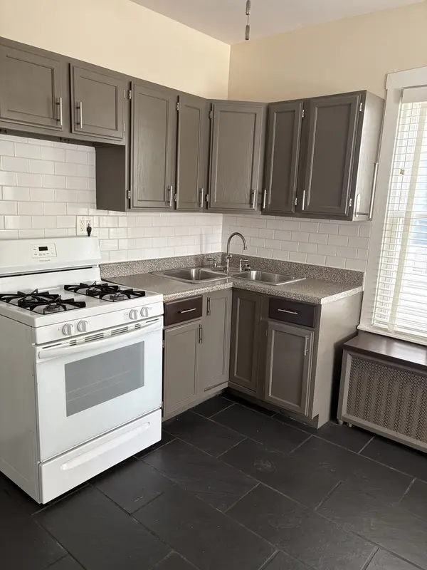 5925 W Eastwood AVE #1, Chicago, IL 60630