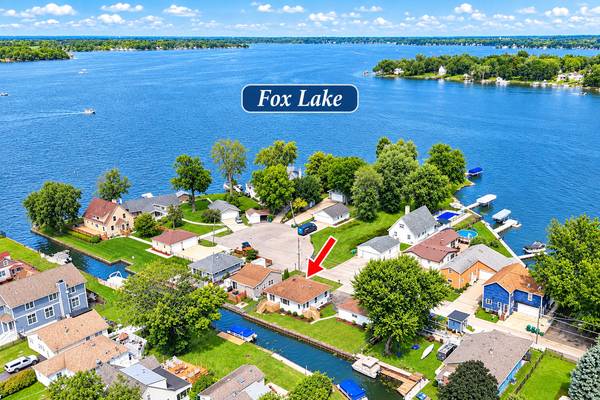 28 Lakeside LN, Fox Lake, IL 60020
