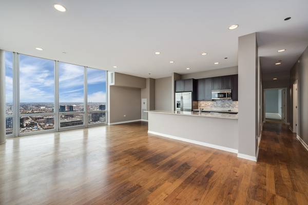 737 W Washington BLVD #3608, Chicago, IL 60661