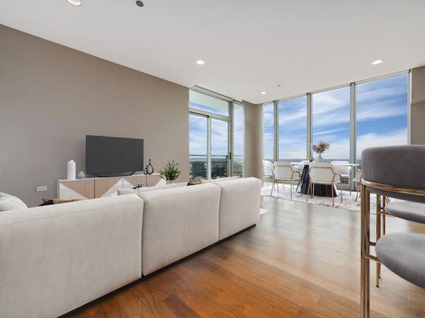 737 W Washington BLVD #3608, Chicago, IL 60661