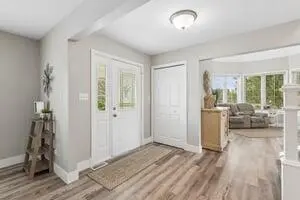 8445 Jennifer CT, St. John, IN 46373