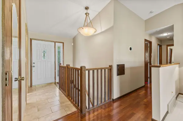 1993 Warbler LN, Saint Paul, MN 55119