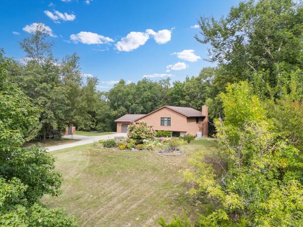 2191 68th ST NW, Rochester, MN 55901