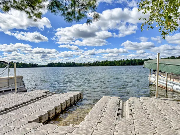 25371 Hirsch DR, Nevis, MN 56467