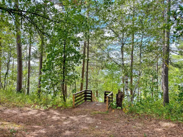 25371 Hirsch DR, Nevis, MN 56467
