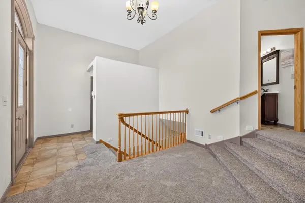 412 Hazel ST N, Saint Paul, MN 55119