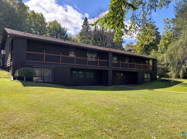 5758 Old Miller Trunk HWY, Duluth, MN 55811