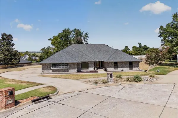 6 Pebble Creek RD, Norman, OK 73072