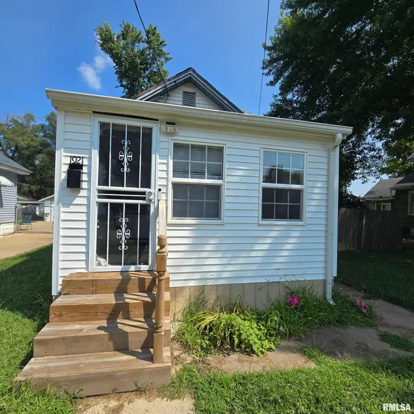 1921 W WISWALL ST, Peoria, IL 61605