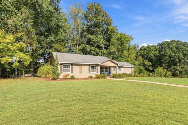 706 Westwood Dr, Mcminnville, TN 37110