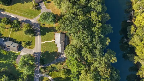706 Westwood Dr, Mcminnville, TN 37110
