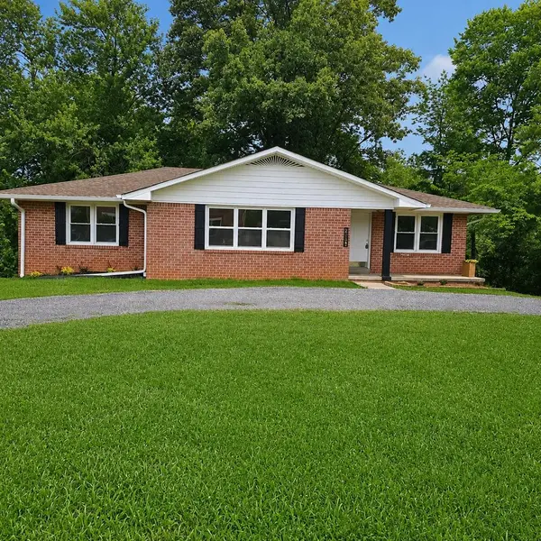 250 E 16th St #E, Cookeville, TN 38501