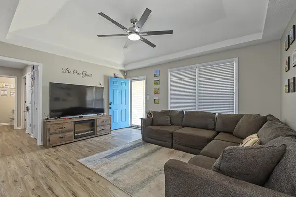 202 Bradley Ct, Clarksville, TN 37043