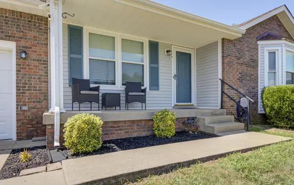 202 Bradley Ct, Clarksville, TN 37043