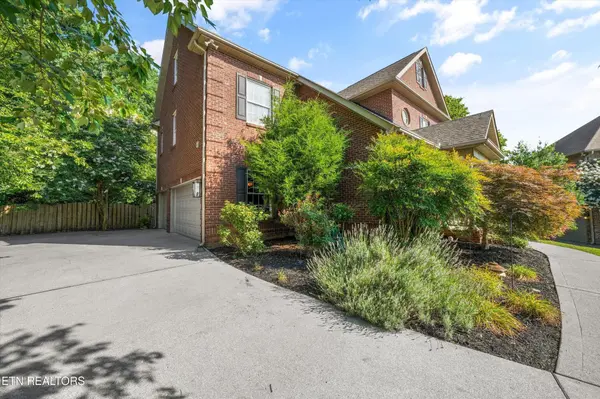 9225 Mesa Verde Lane, Knoxville, TN 37922