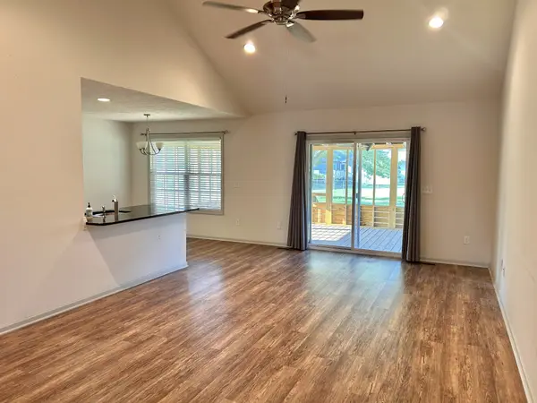 121 Carolyn Ct, Hillsboro, TN 37342