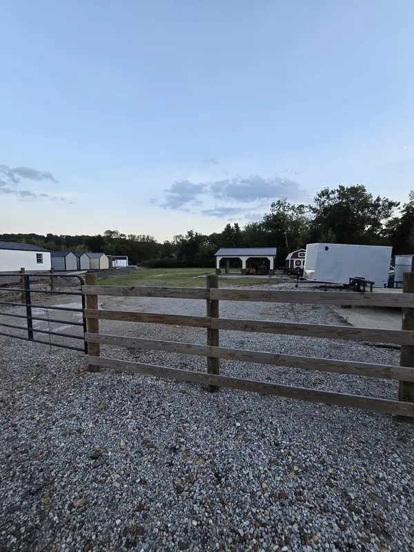 212 E Commerce St, Waverly, TN 37185