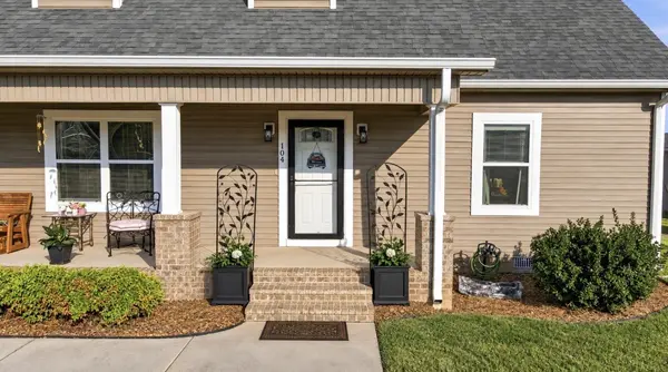 104 S Branch Ct, Wartrace, TN 37183
