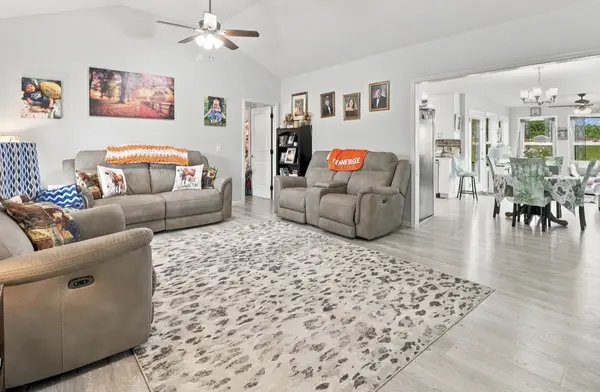 104 S Branch Ct, Wartrace, TN 37183