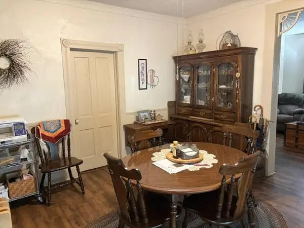 314 E 7th, Newton, KS 67114