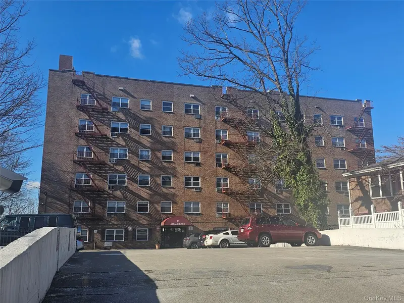47 Alta AVE #4D, Yonkers, NY 10705