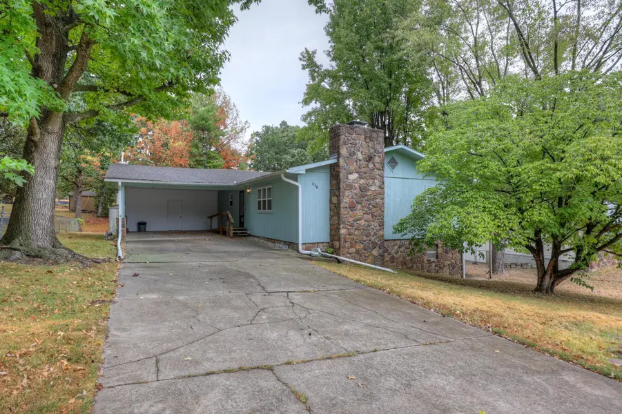 616 Joy ST, Neosho, MO 64850