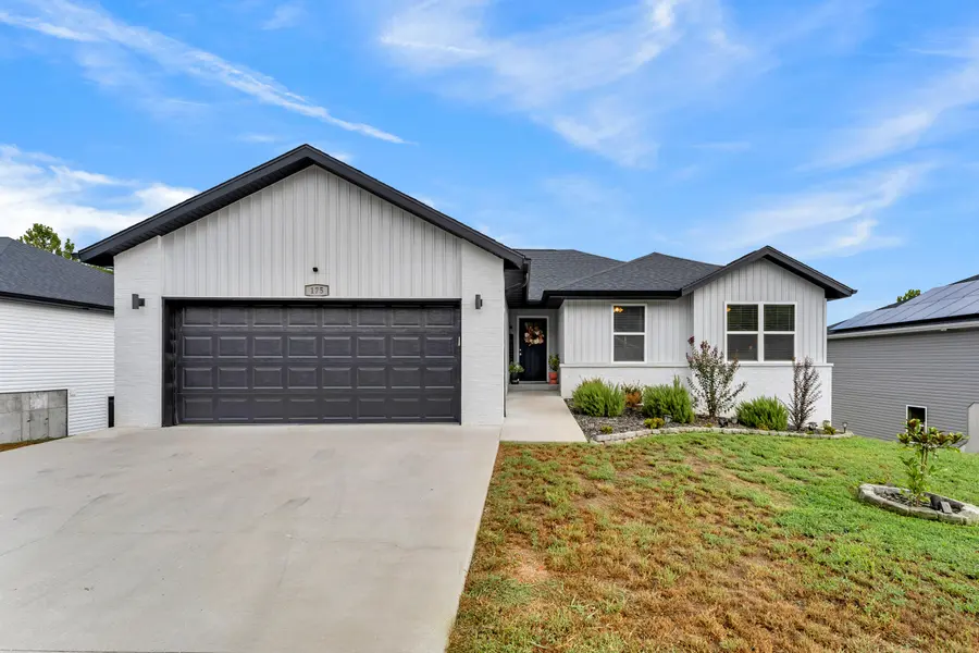 175 Sunrise Villa DR, Branson, MO 65616