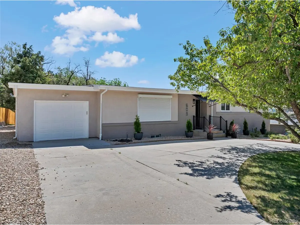 609 Crestridge, Colorado Springs, CO 80906