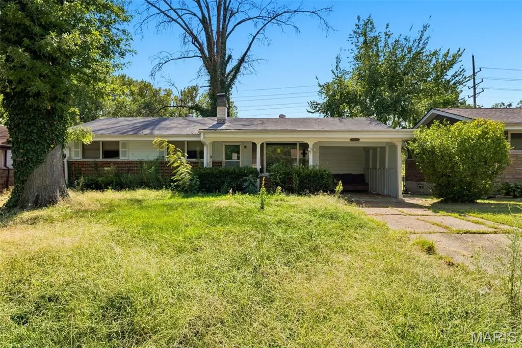 2352 Collett DR, St Louis, MO 63136
