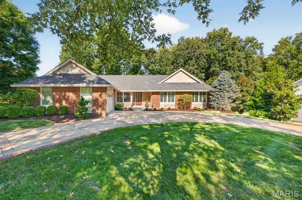 14641 Pine Orchard CT, Chesterfield, MO 63017