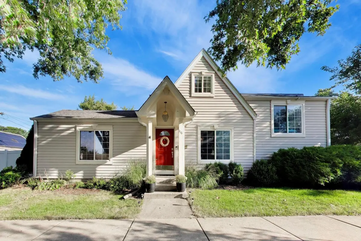 116 E Grove ST, Lombard, IL 60148