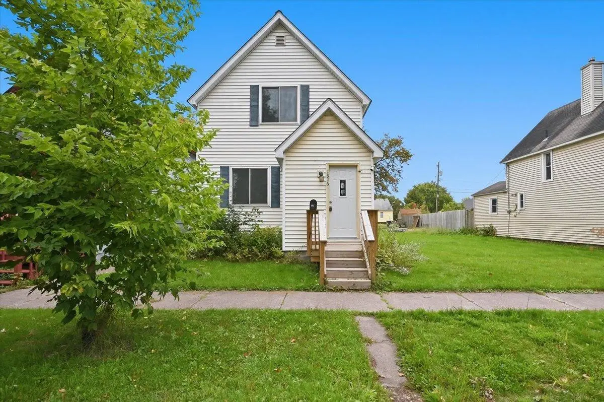 1616 Iowa AVE, Superior, WI 54880