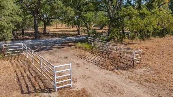 9931 Allison Court, Lipan, TX 76462