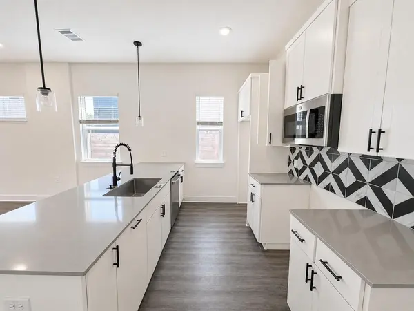 1106 Begonia TER #2, Austin, TX 78741