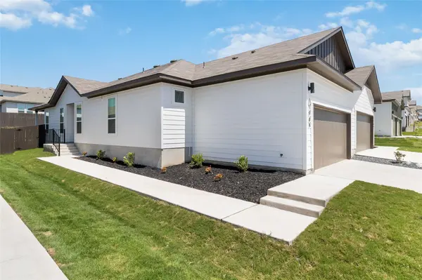 198 Schrader DR #Unit B, Buda, TX 78610