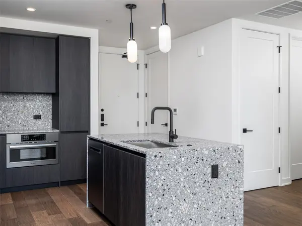 84 East Ave #2002, Austin, TX 78701