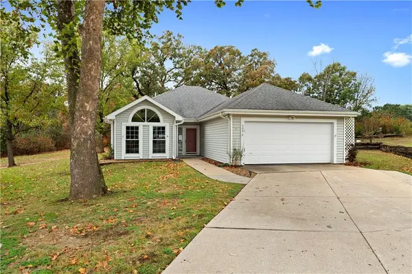 522 S Prewitt ST, Nevada, MO 64772