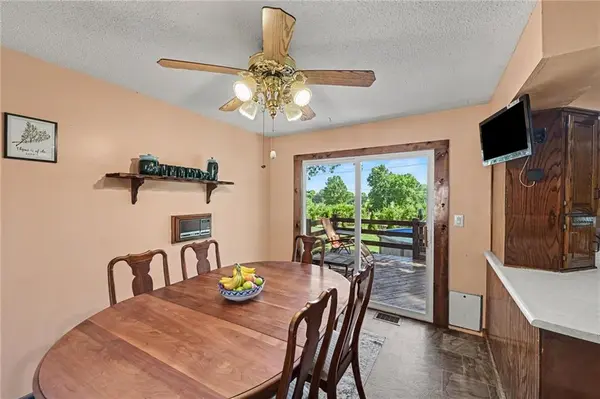 2929 N 153rd TER, Basehor, KS 66007