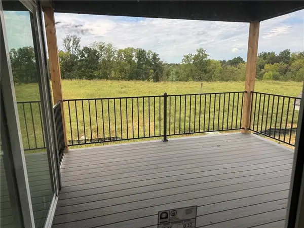 2148 Black Walnut DR, Liberty, MO 64068