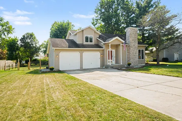 26892 Deer Creek LN, Elkhart, IN 46514