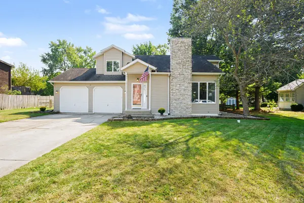 26892 Deer Creek LN, Elkhart, IN 46514